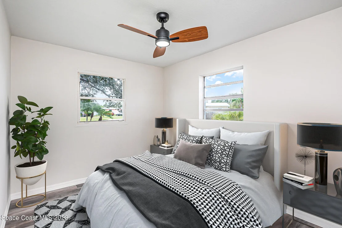 Photo of 4075 Robinhood Drive