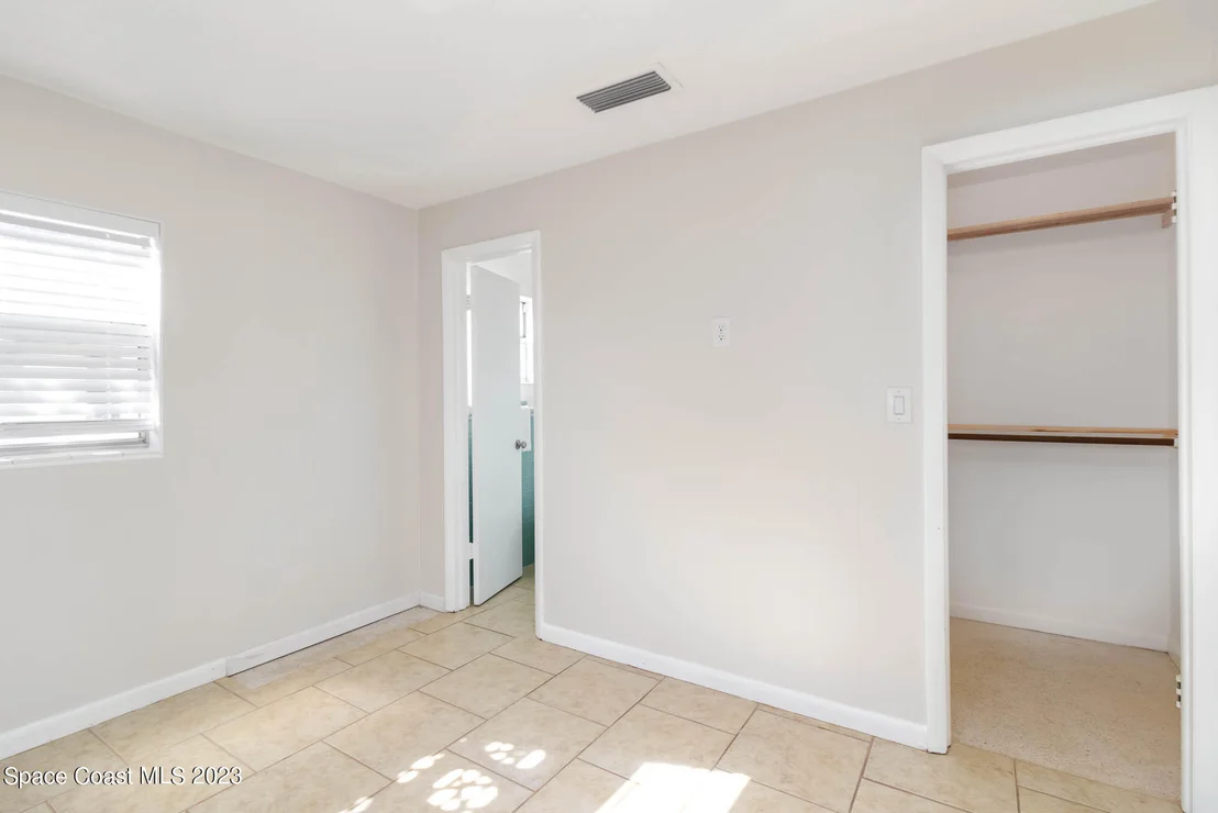 Photo of 2095 Montgomery Road
