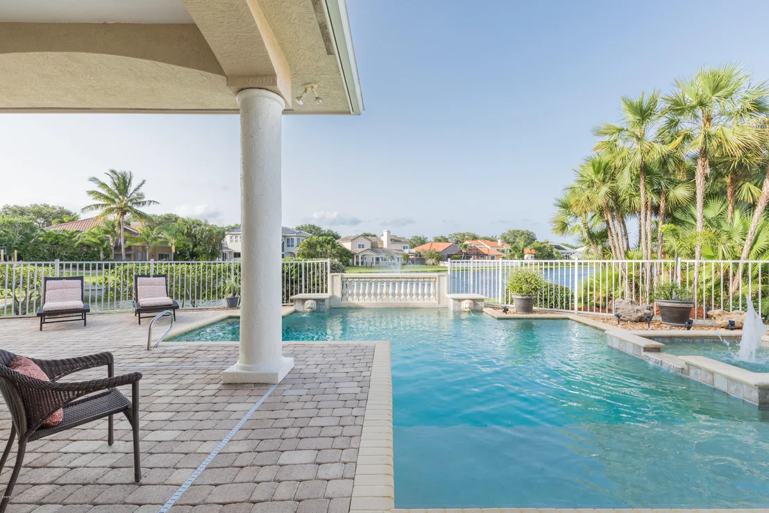 Photo of 422 Flanders Drive