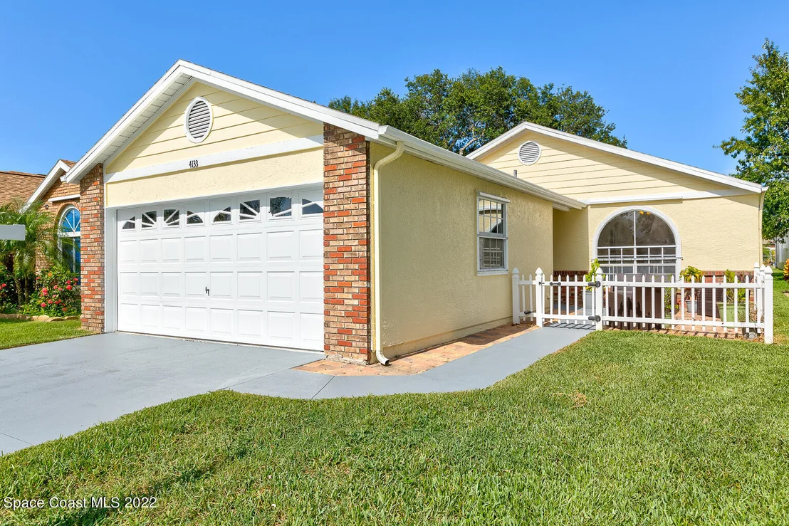 Photo of 4133 Green Oak Drive