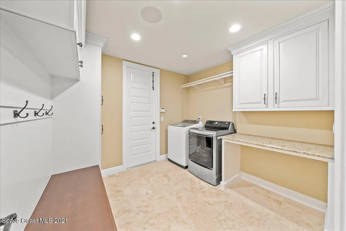 Photo of 300 2nd Avenue