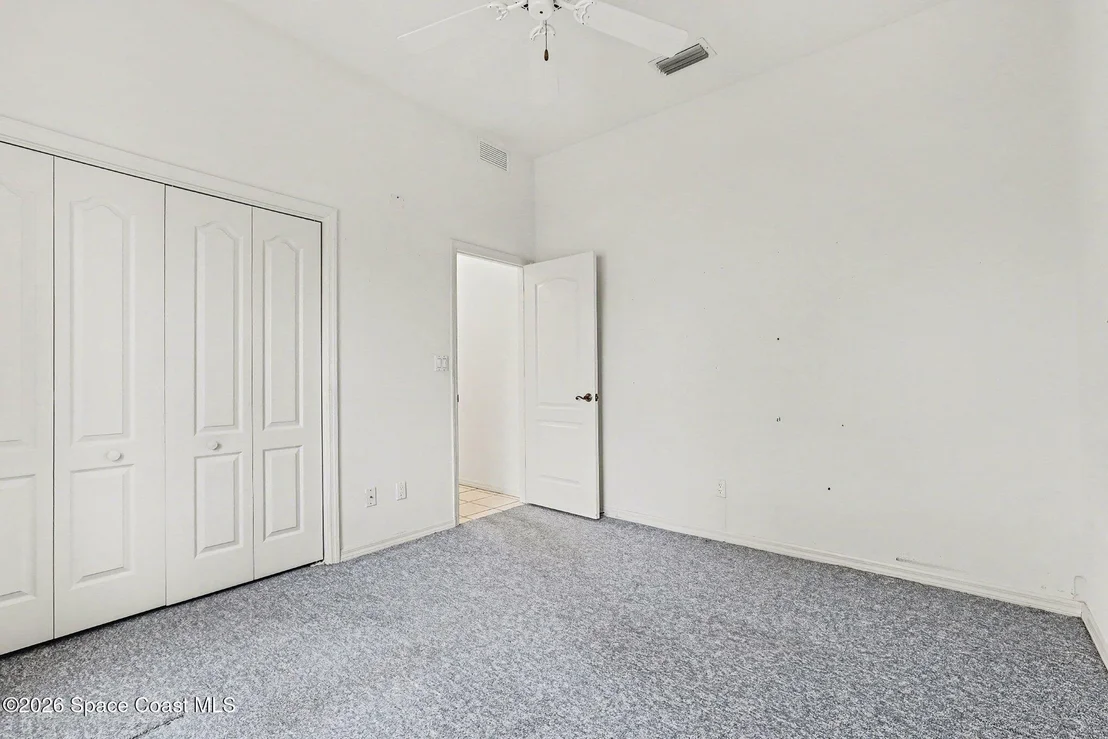 Photo of 981 Victoria Place