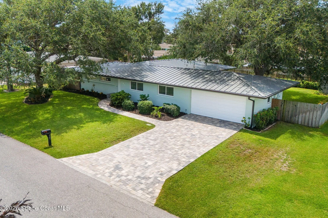 Photo of 545 Seabreeze Drive