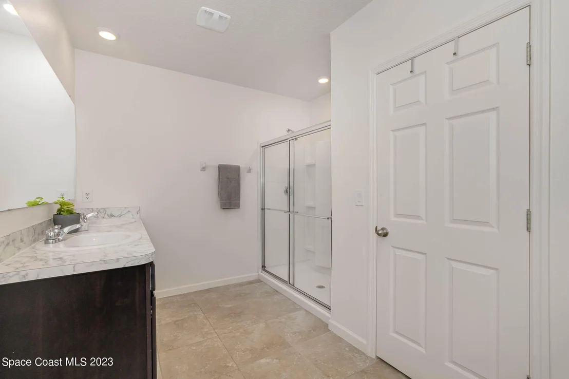 Photo of 3412 Indian River Parkway