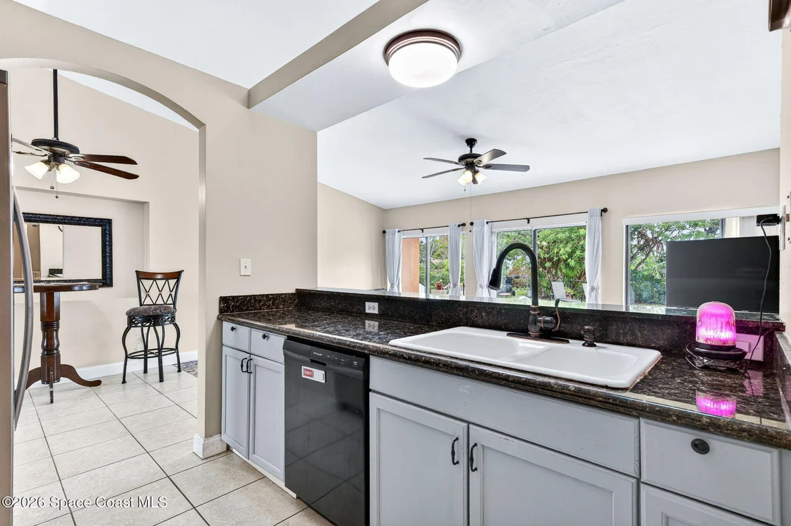 Photo of 719 Bianca Drive NE