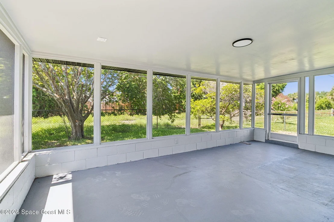 Photo of 903 Jefferson Road