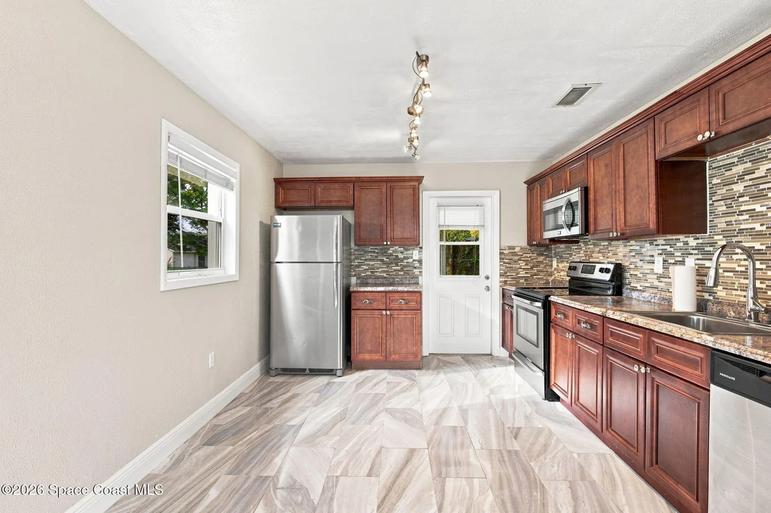 Photo of 2267 Robinhood Drive