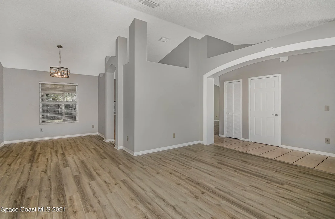Photo of 817 Emerald Way