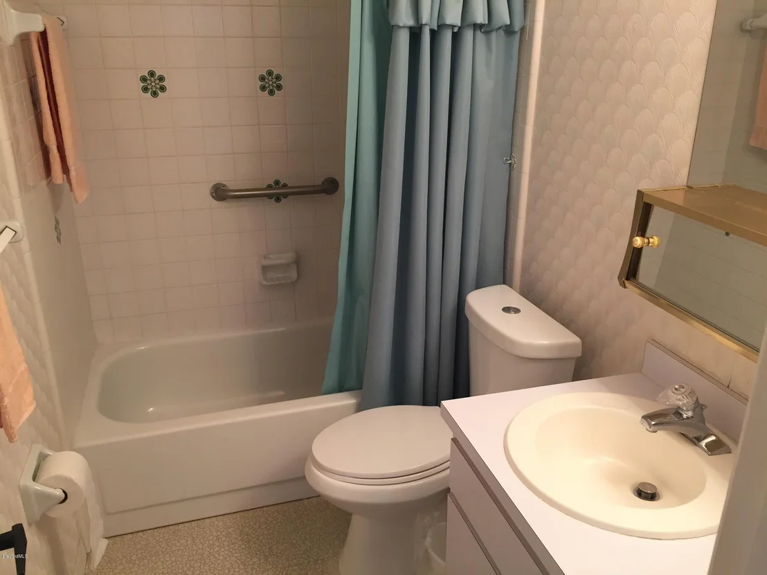 Photo of 413 Willow Tree Drive