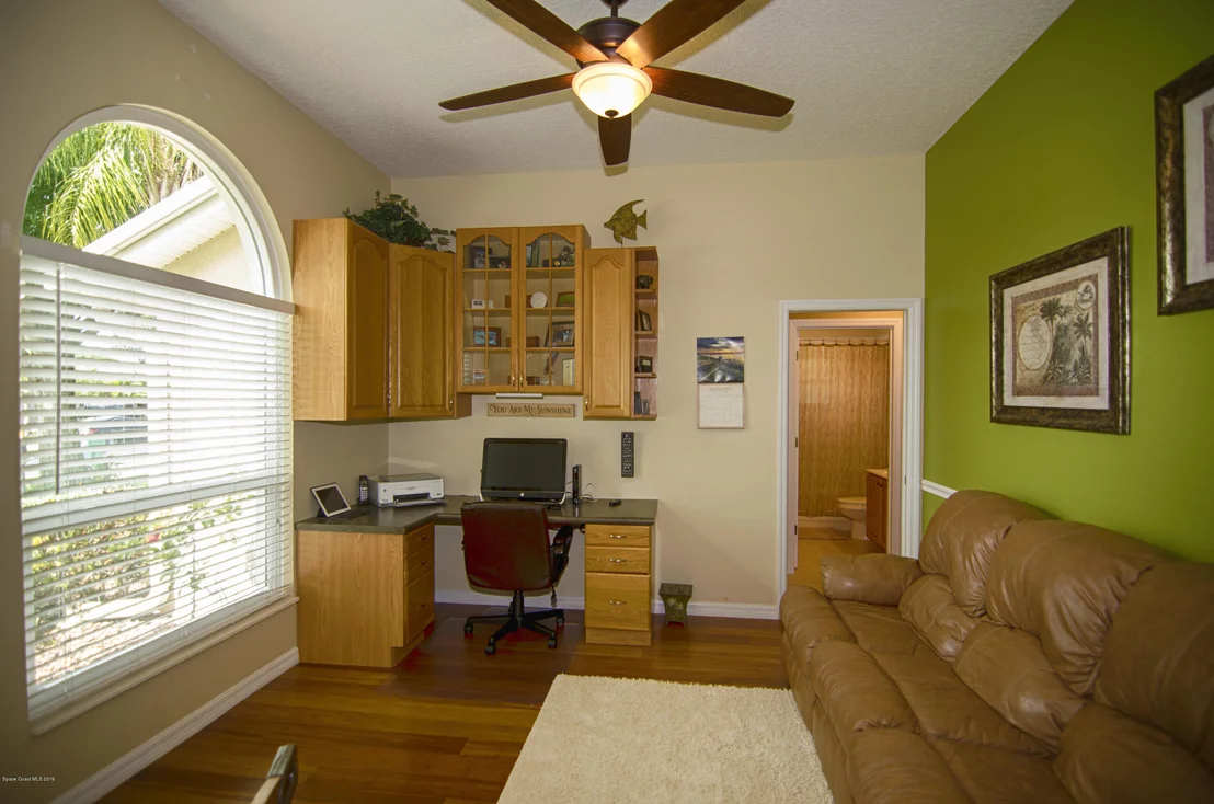Photo of 5977 Newbury Circle
