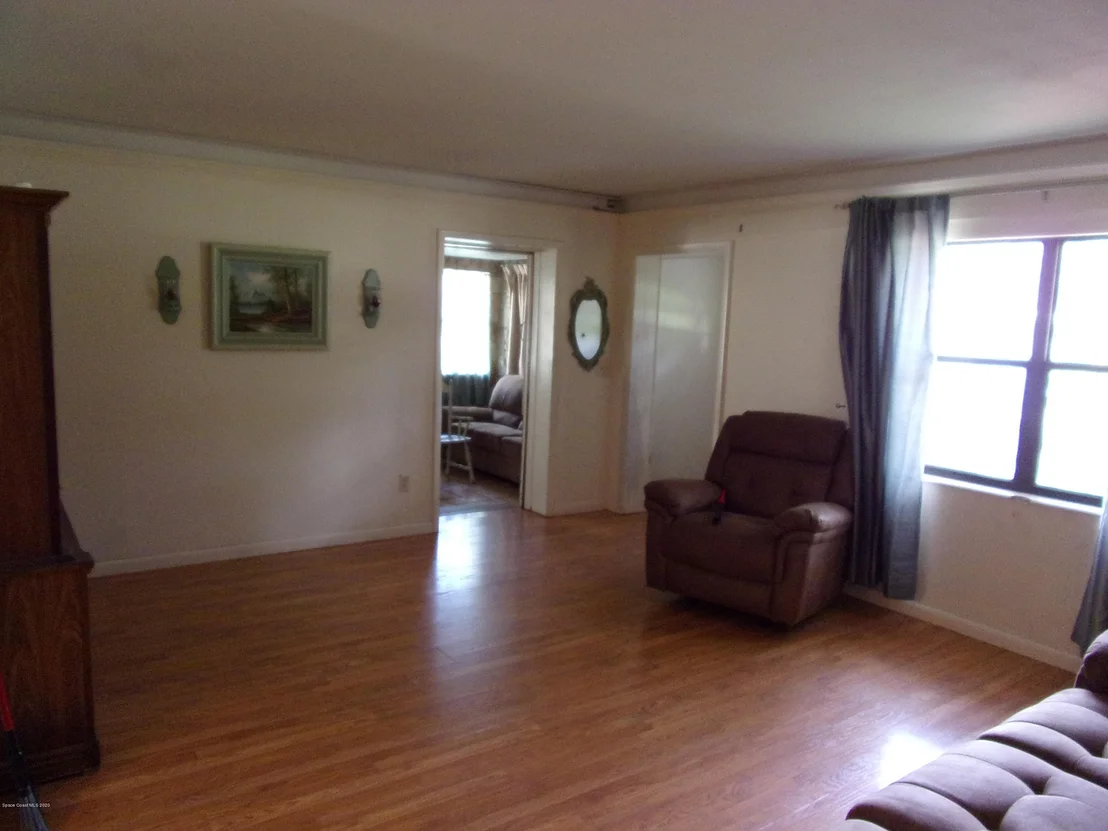 Photo of 225 Stephenson Drive