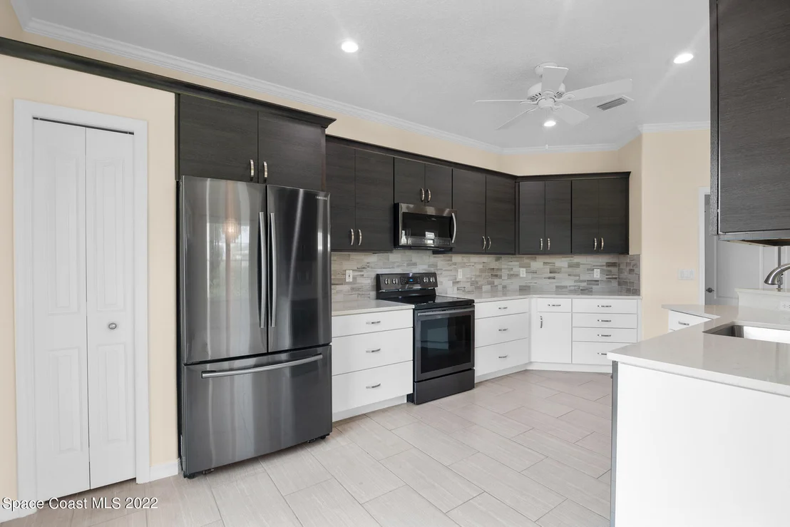 Photo of 4764 Parkstone Drive
