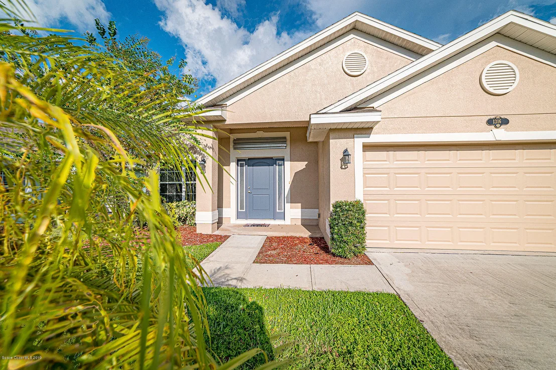 Photo of 1316 Alaqua Way