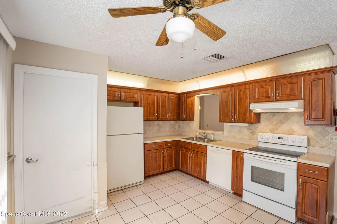 Photo of 299 Eldron Boulevard SE