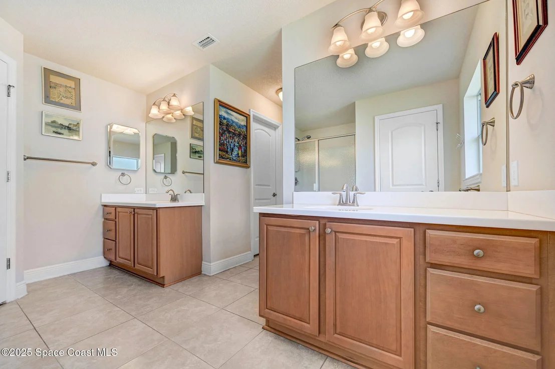 Photo of 2074 Botanica Circle