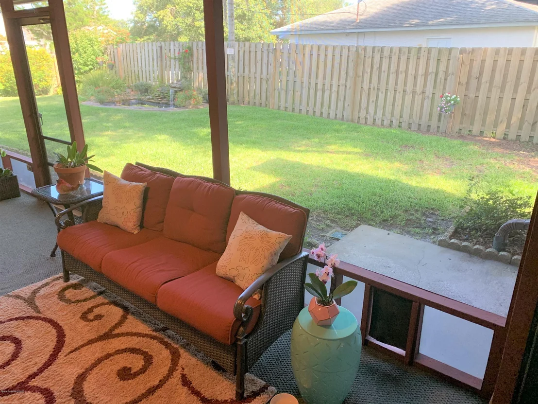 Photo of 5275 Devon Street