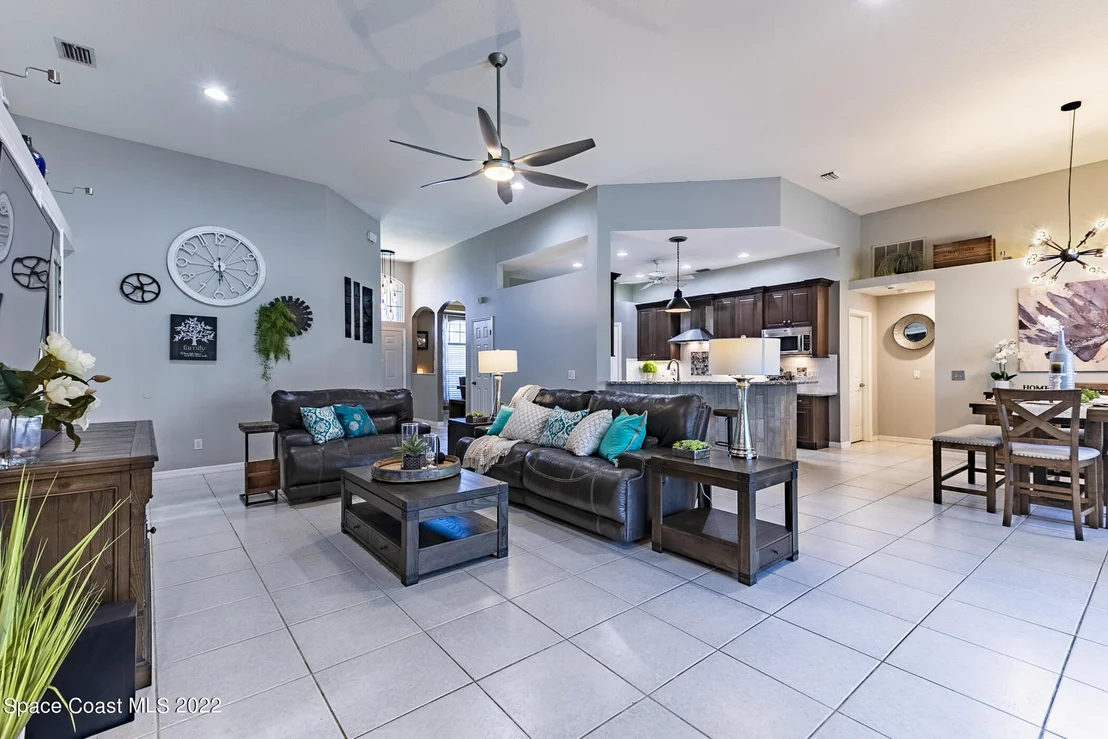 Photo of 2771 Englewood Drive