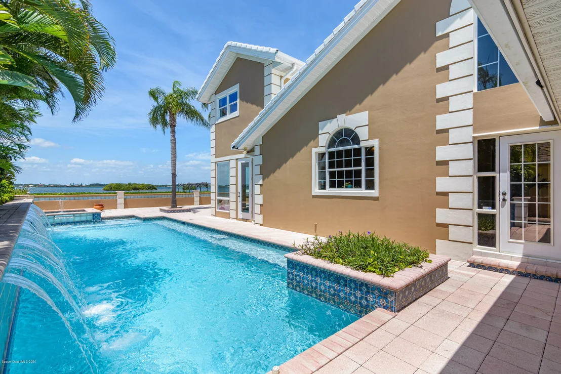 Photo of 454 Lanternback Island Drive