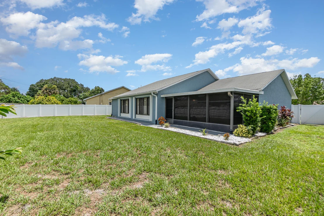 Photo of 569 Balcom Terrace SE