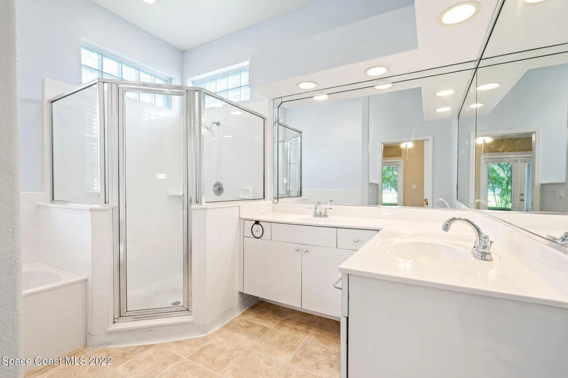 Photo of 901 Suntree Woods Drive