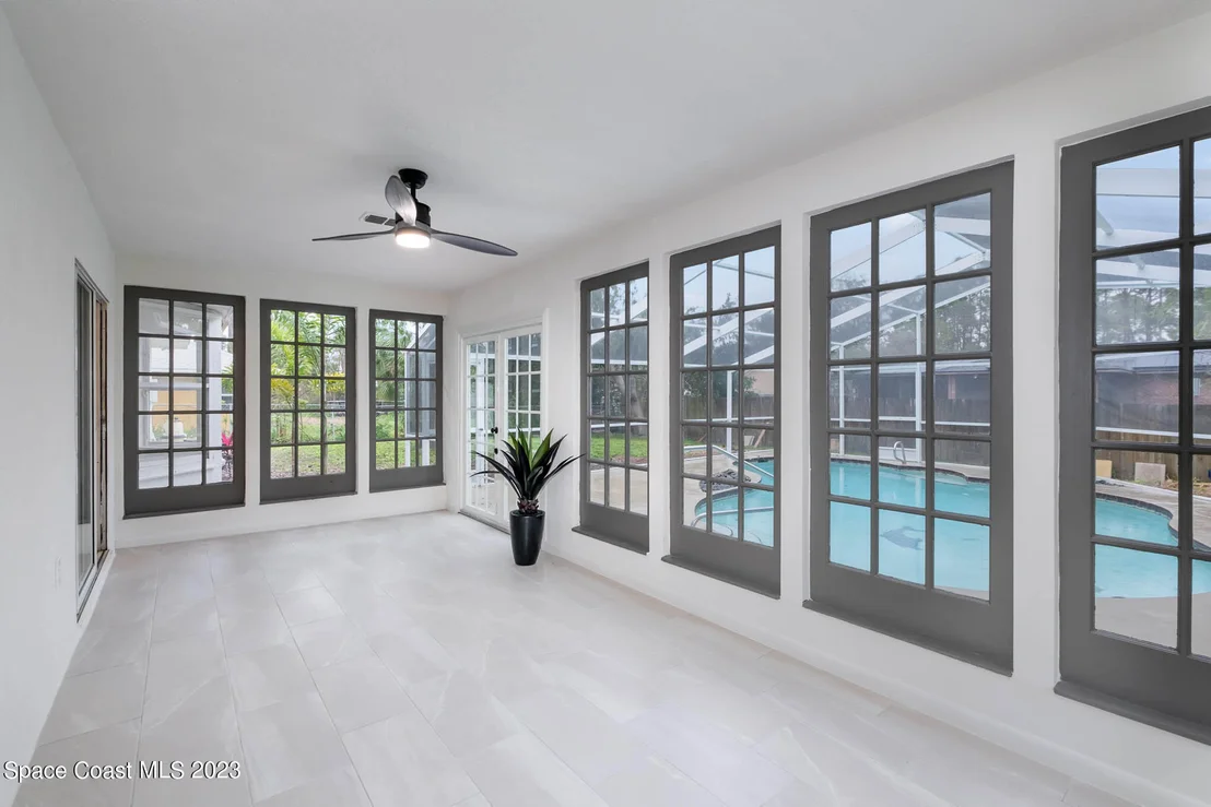 Photo of 1091 Pace Drive NW