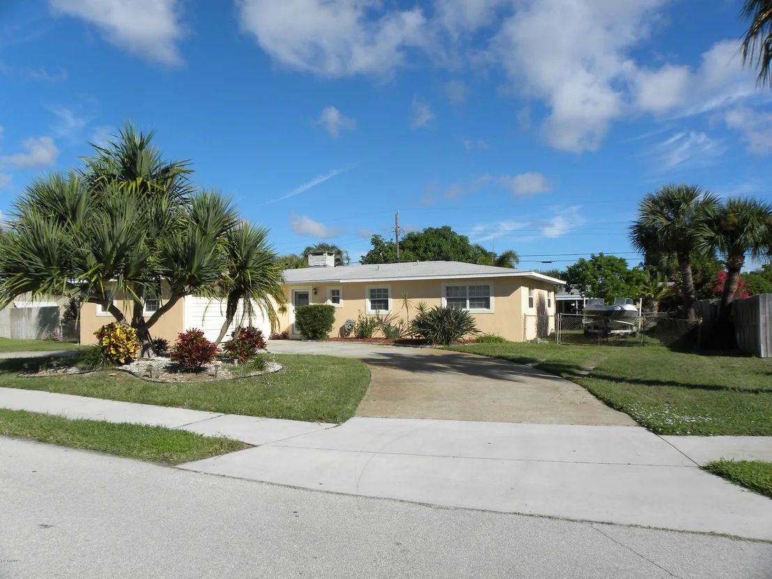 Photo of 370 Cinnamon Drive