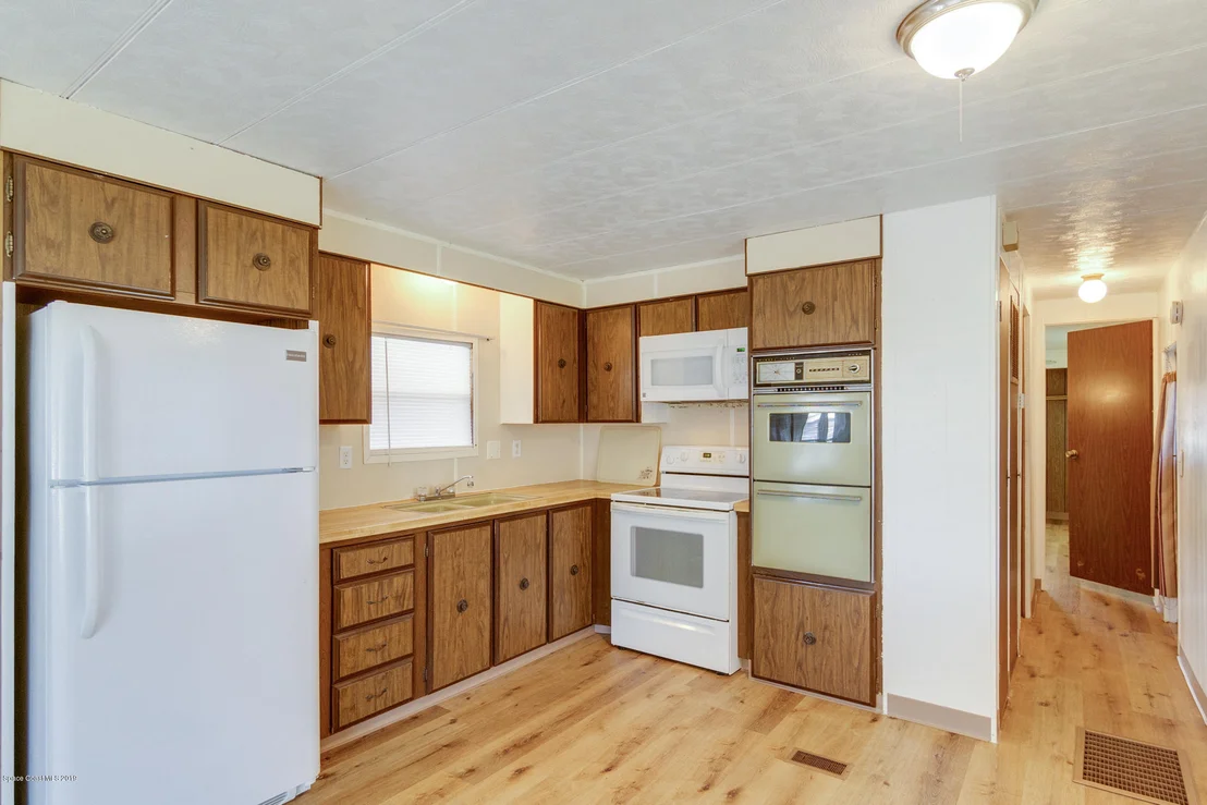Photo of 2576 Haverhill Road NE
