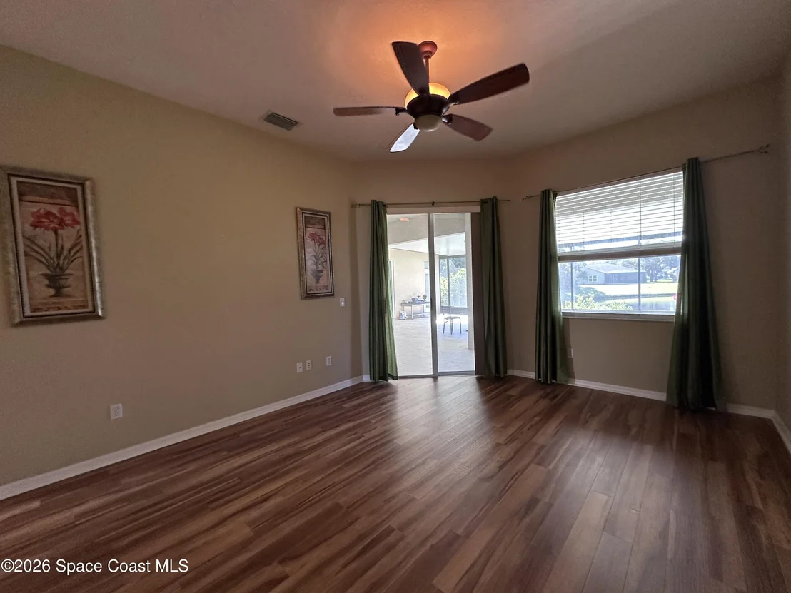 Photo of 883 Spring Oak Drive