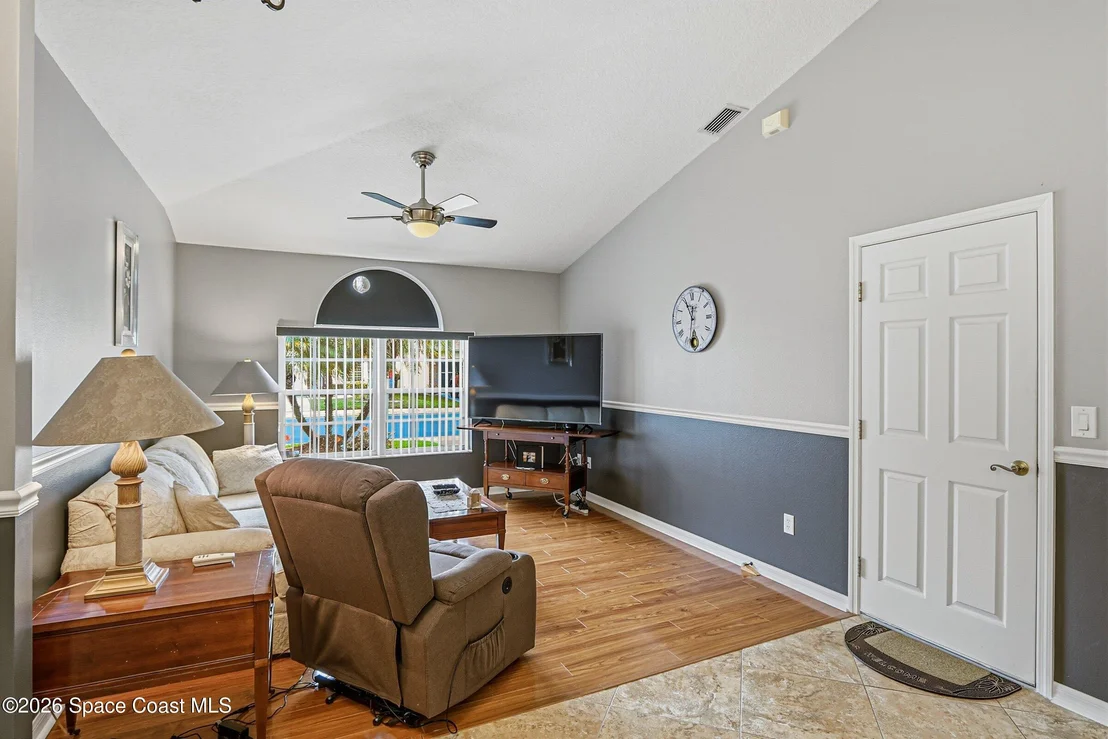 Photo of 934 S Fork Circle