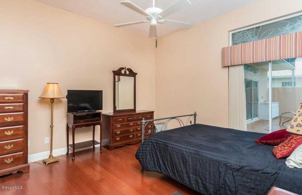 Photo of 985 Palm Brook Drive