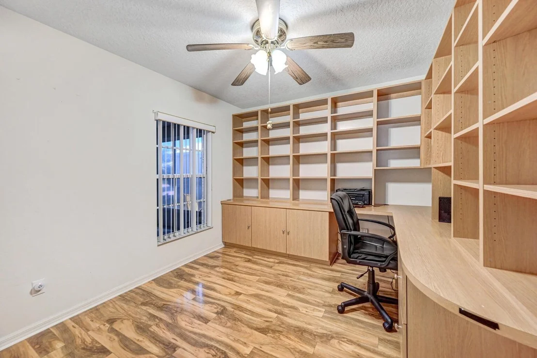 Photo of 1180 Goldenrod Circle NE