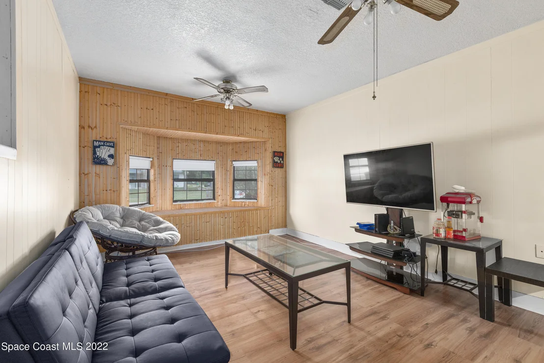 Photo of 1815 Cadillac Circle N