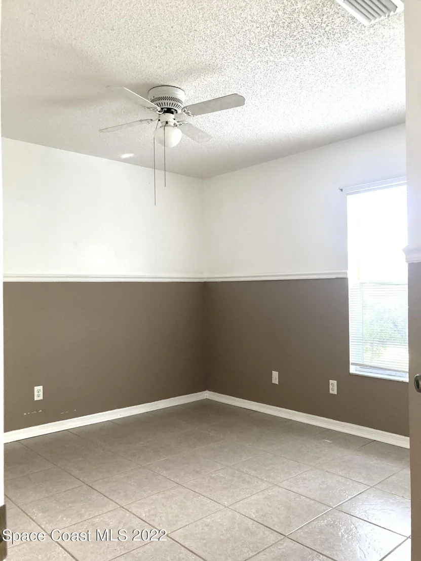Photo of 874 Brookview Lane