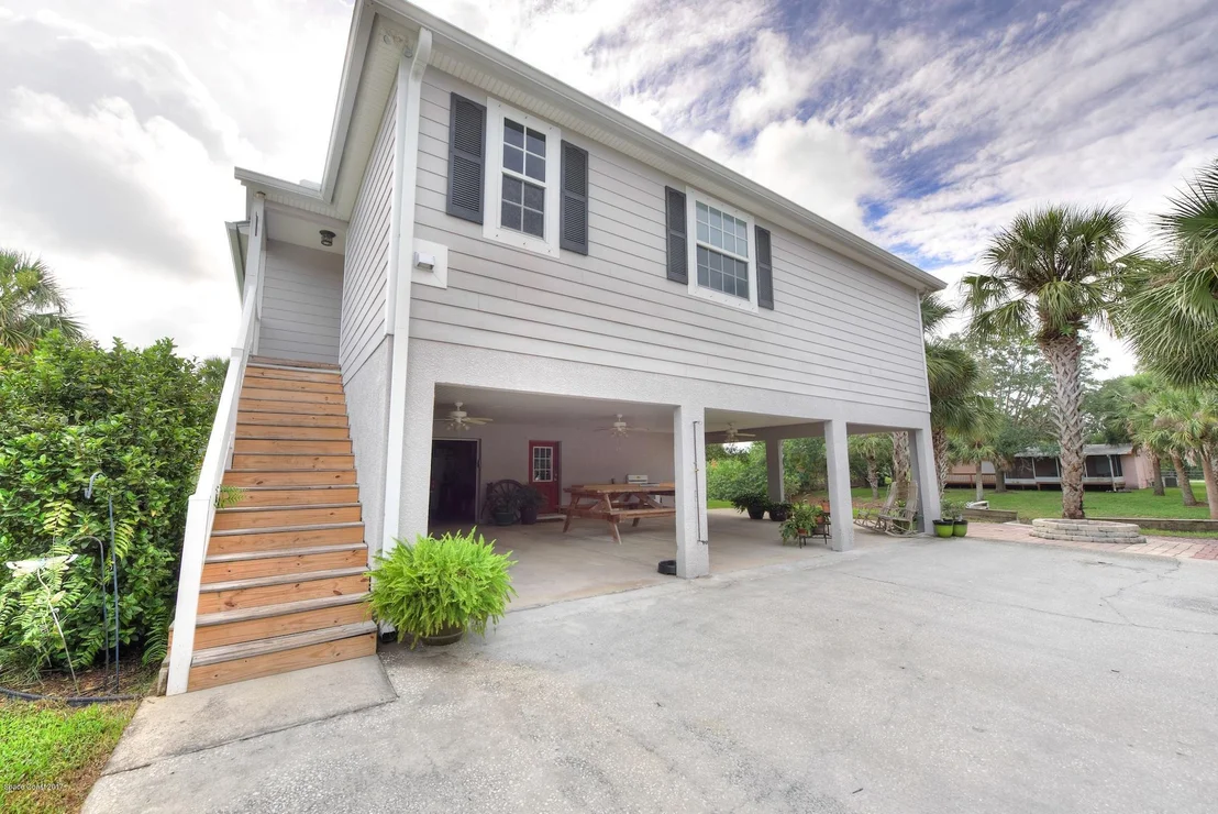 Photo of 4955 Evinrude Road