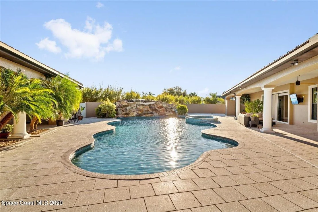 Photo of 924 Derby Lane