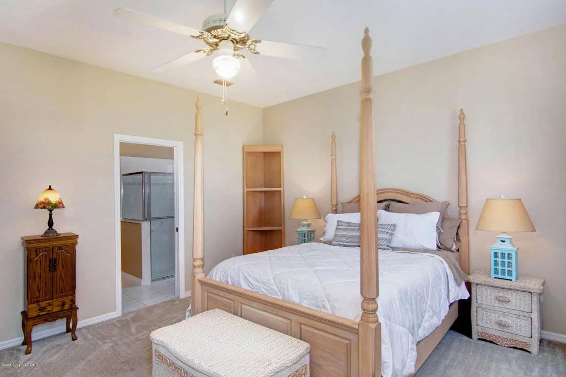 Photo of 989 South Fork Circle
