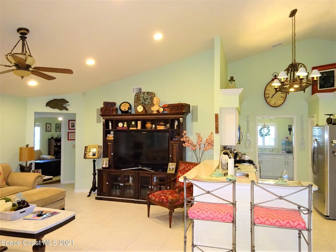 Photo of 941 Pelican Lane