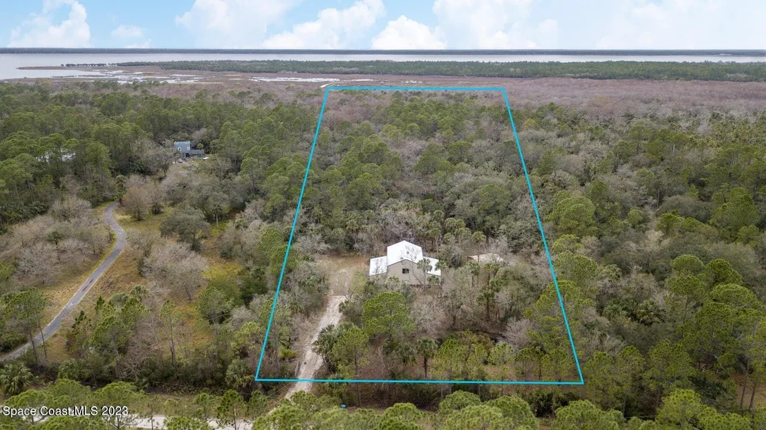 Photo of 1370 Gopher Slough Road