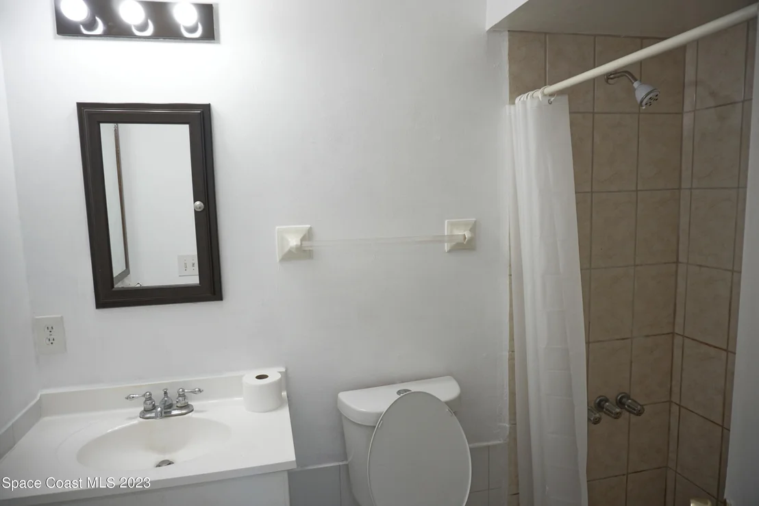 Photo of 748 Angle Street NE