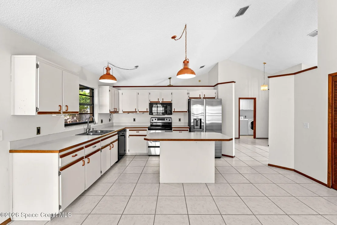 Photo of 861 Yorktowne Drive
