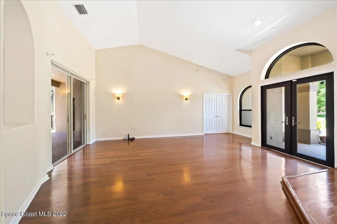 Photo of 4620 Canard Road