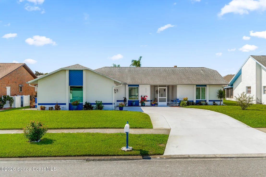 Photo of 2047 Bottlebrush Drive