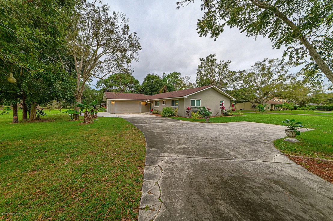 Photo of 3905 Lake Washington Road