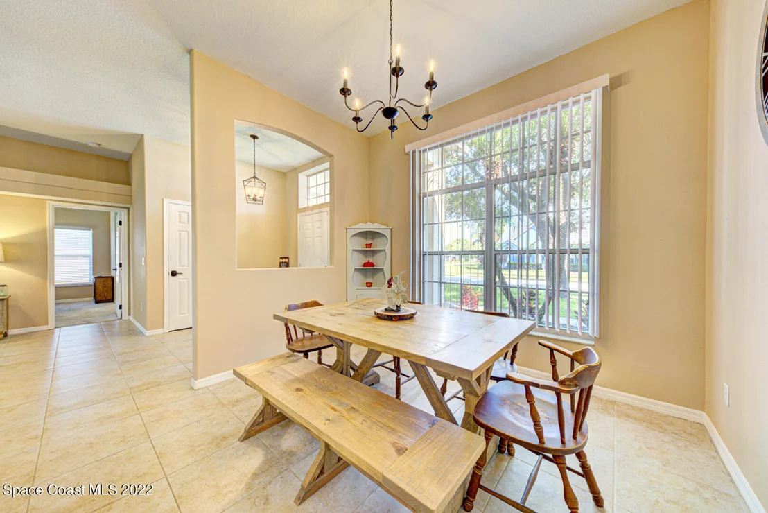 Photo of 985 Pelican Lane