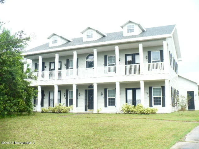 Photo of 4383 Long Lake Road