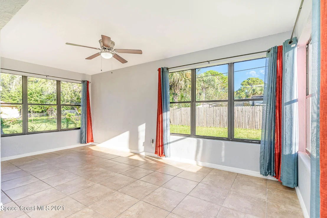 Photo of 1208 Myrtle Lane