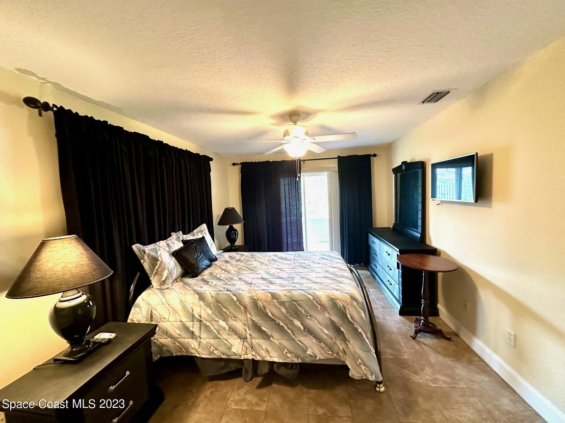 Photo of 1359 Heritage Acres Boulevard