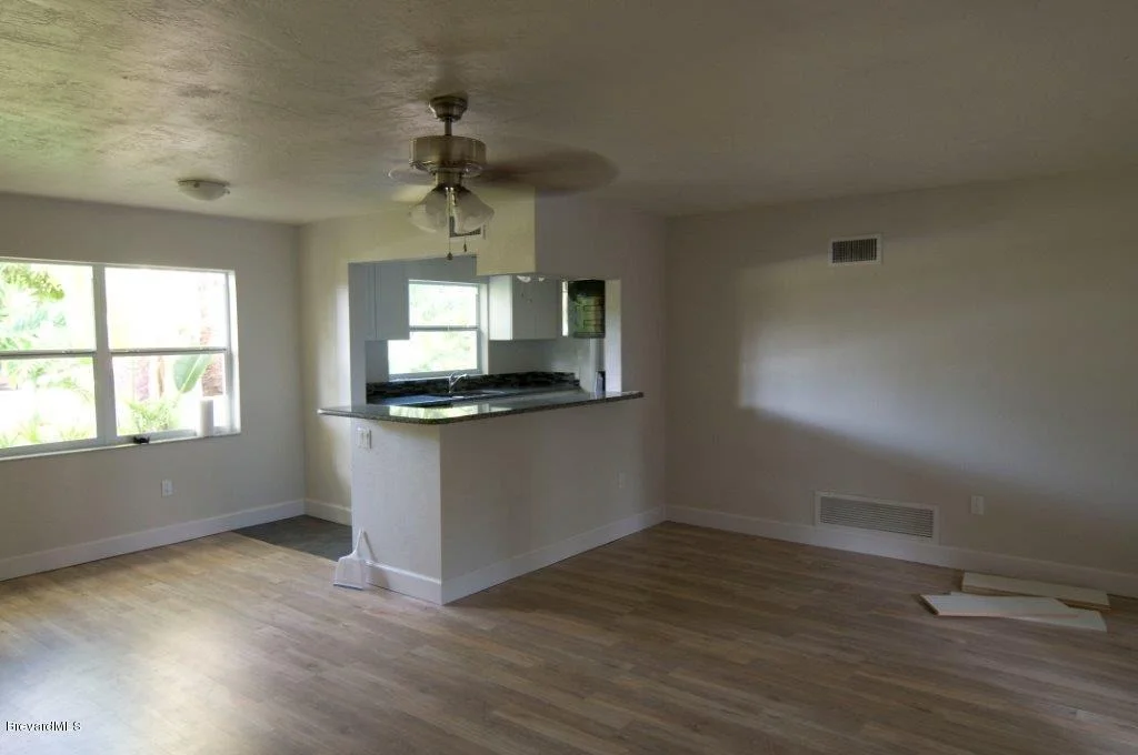 Photo of 357 W Dover Street