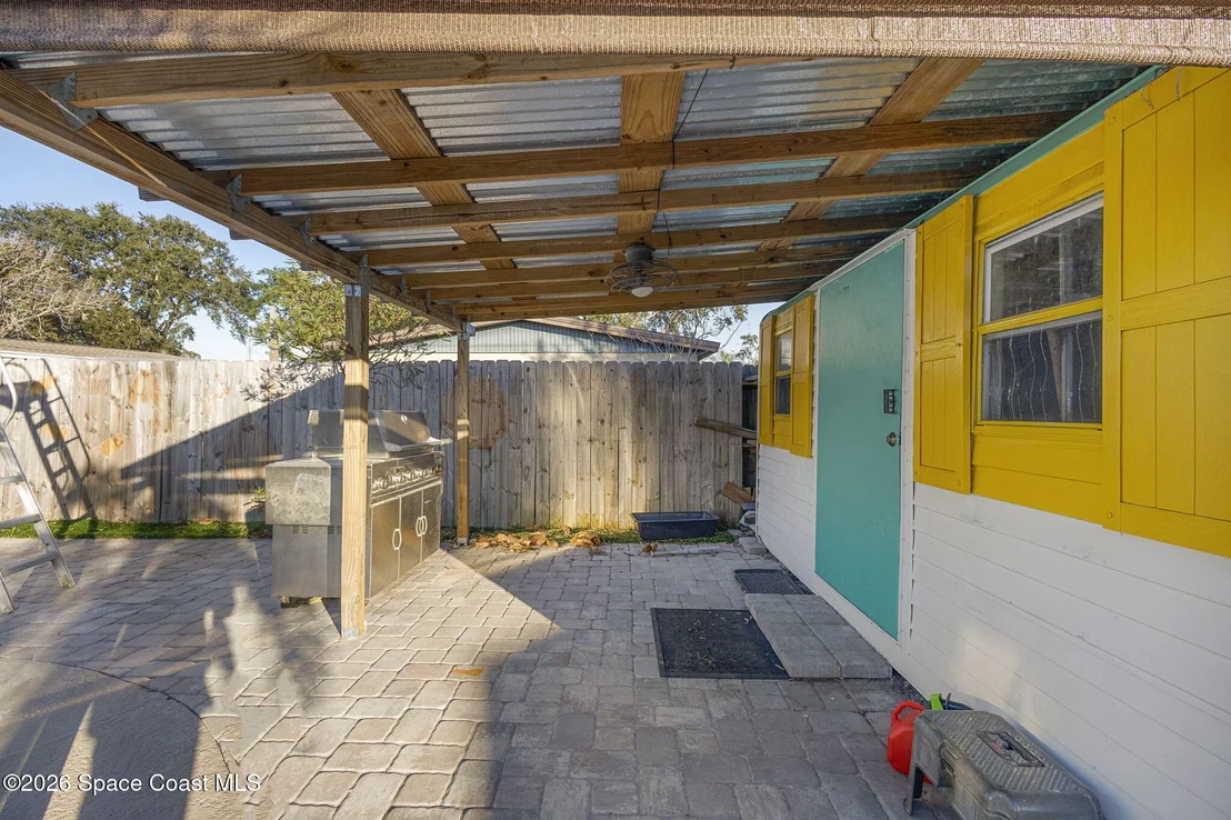 Photo of 727 Clarke Avenue