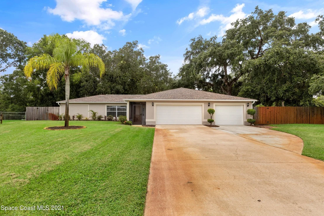 Photo of 2412 Devonswood Road